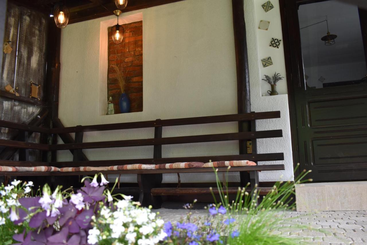 Clematis House Villa Voronet Exterior photo