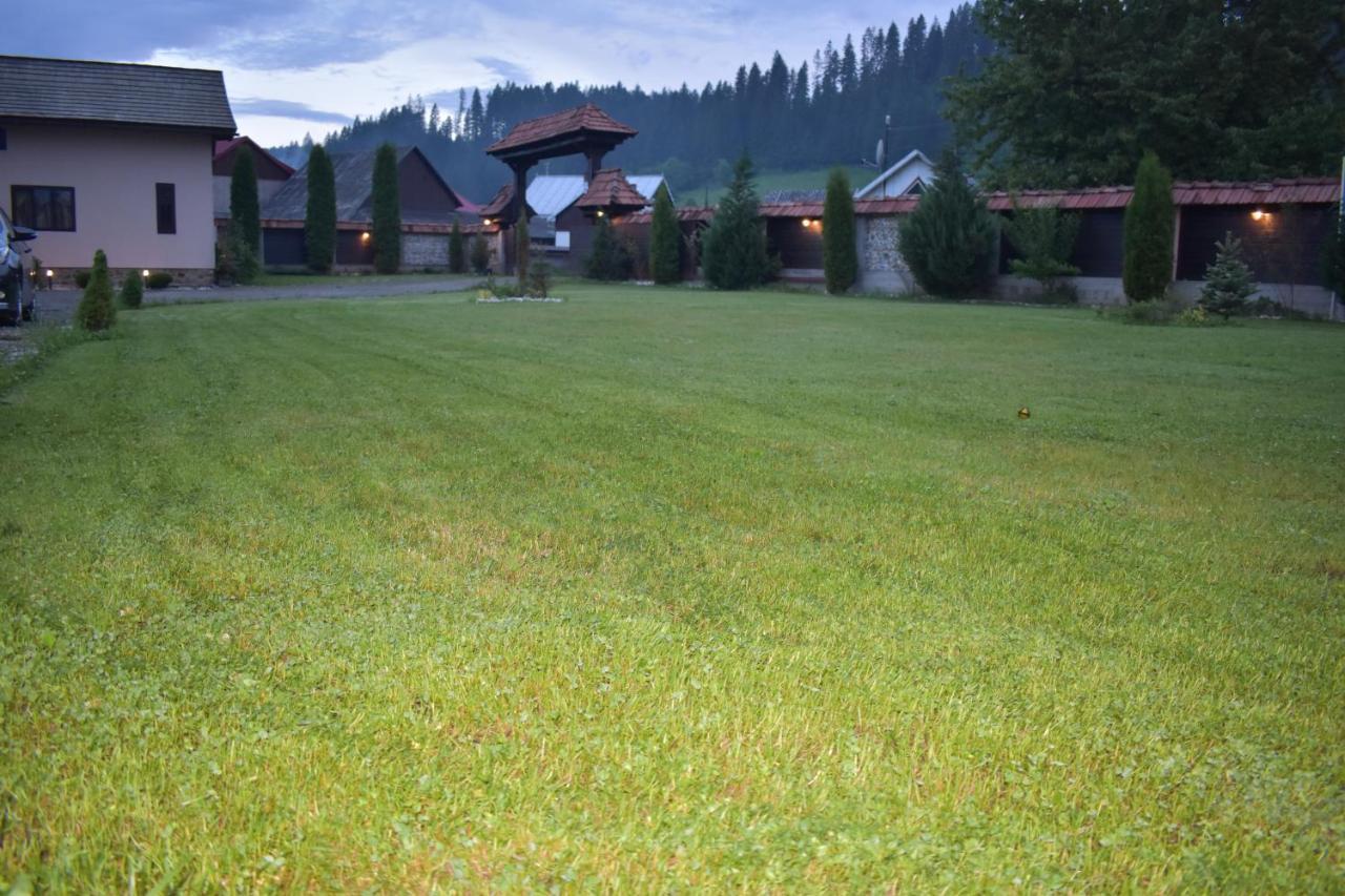 Clematis House Villa Voronet Exterior photo